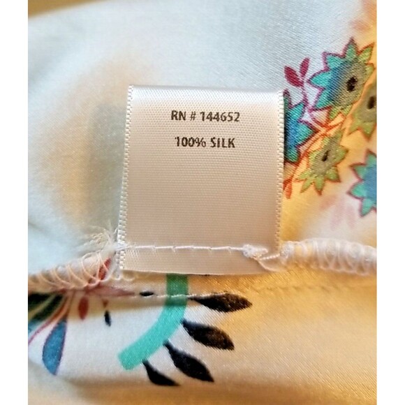 STONE COLD FOX Floral Lined 100% Silk 3 Button Blouse Top Size 1 US Small    T48 - Picture 11 of 11